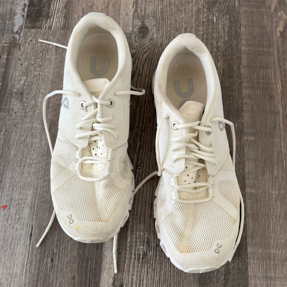 ❤️ On Cloud 5 running shoes white womens size 7